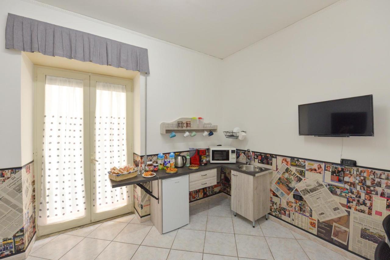 Ace Of Sticks Apartment เนเปิลส์ ภายนอก รูปภาพ